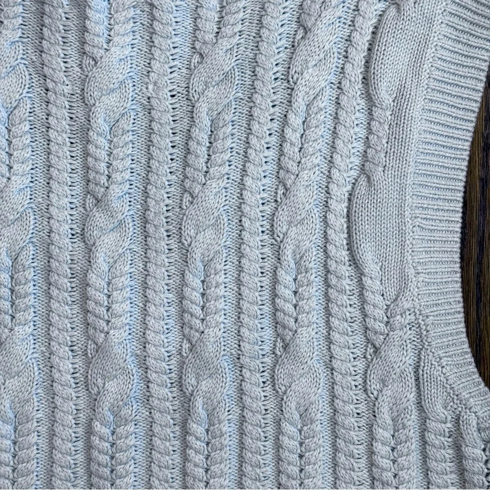 Abercrombie & Fitch Cable Knit Sweater Vest in Light Blue – Size M - Picture 5 of 6